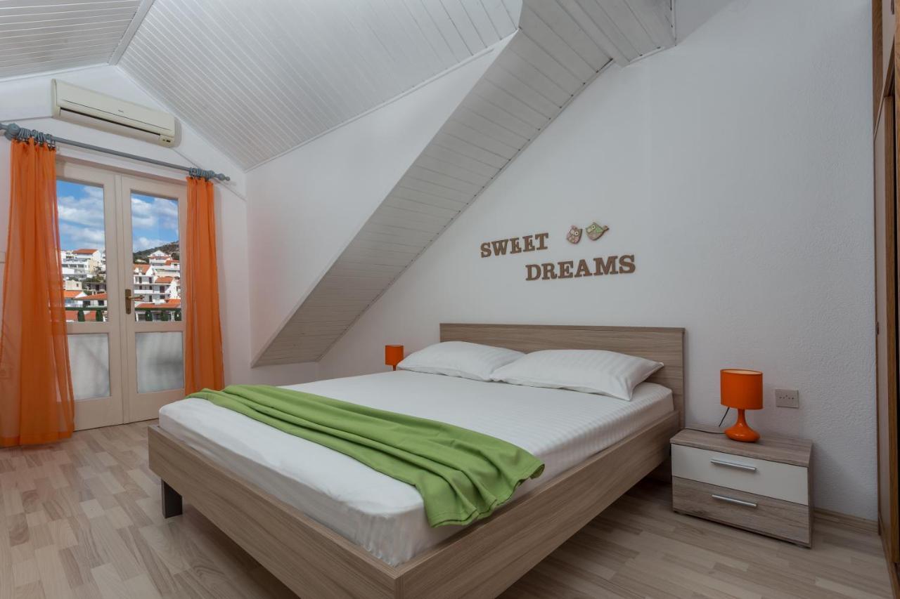 Apartments Marija Bibic Hvar Town Exterior photo