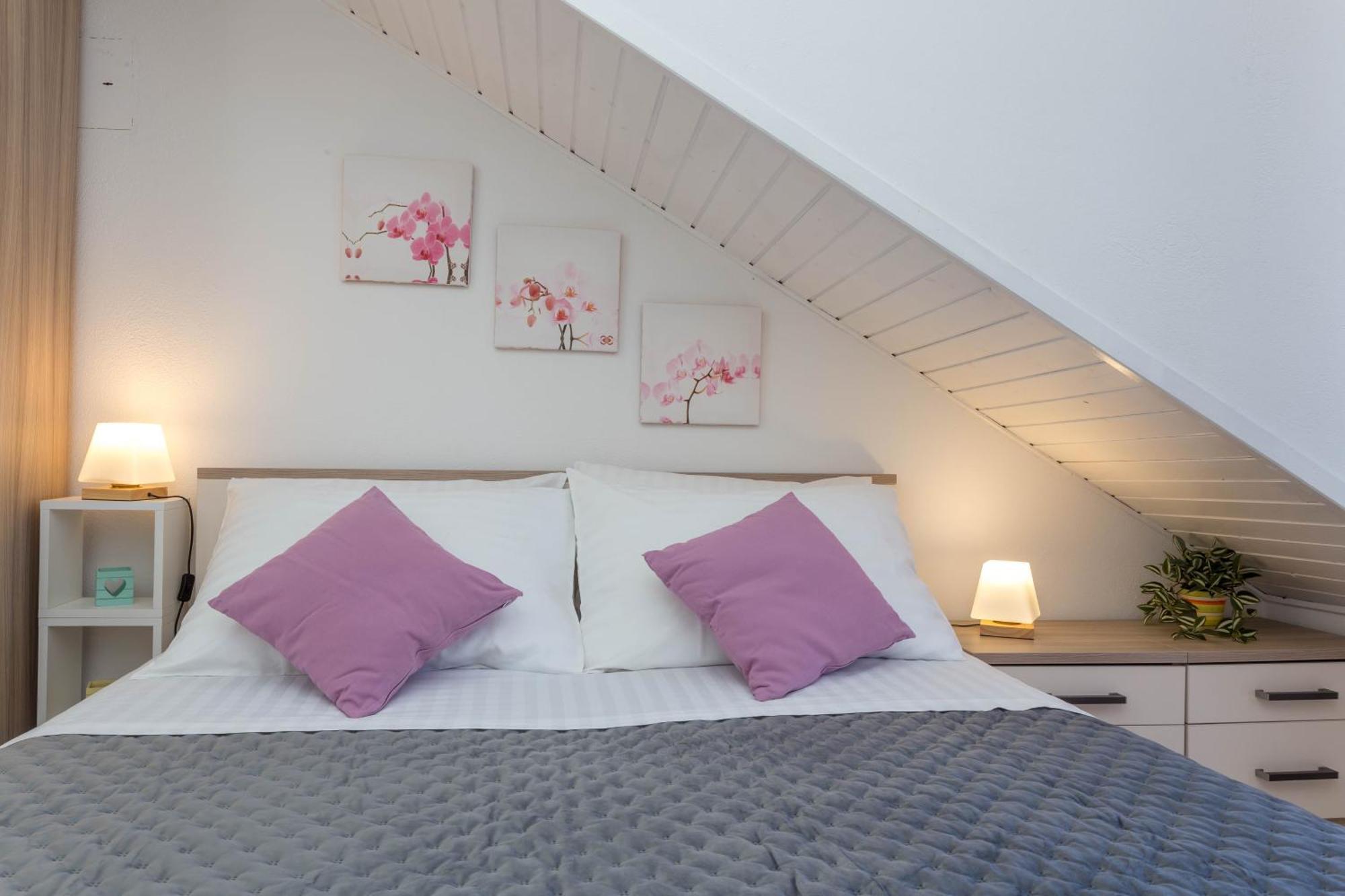 Apartments Marija Bibic Hvar Town Exterior photo