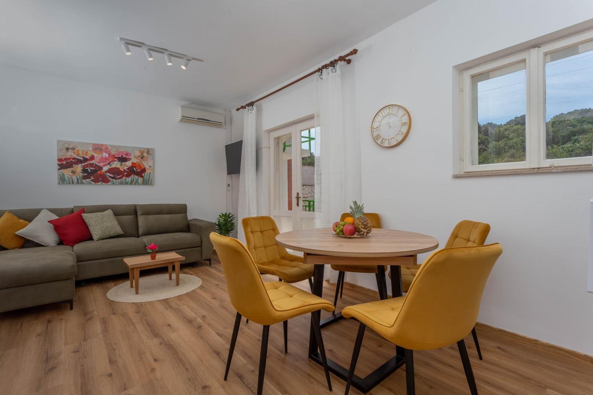 Apartments Marija Bibic Hvar Town Exterior photo